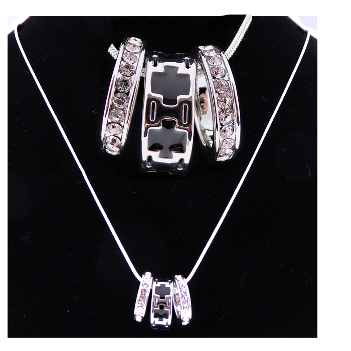 NK-Black/Crystal Three Rings