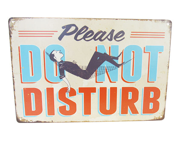 Art Tin Do Not Disturb